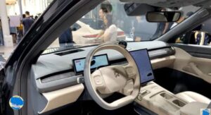 big screen NIO Es8 Ev Car