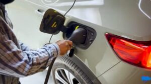 Volvo XC 40 Electric Car Charging Features