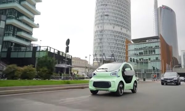 XEV YOYO mini EV car Features 2024