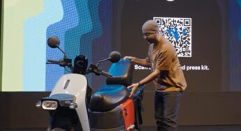 Gogoro 2 Series Electric Scooter Key Space and Features:-