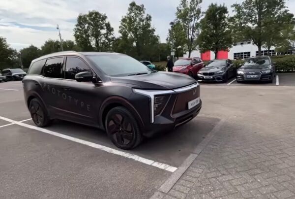 Mahindra XUV e8 Electric Car all specifications features price and latest launching update 2024 2025