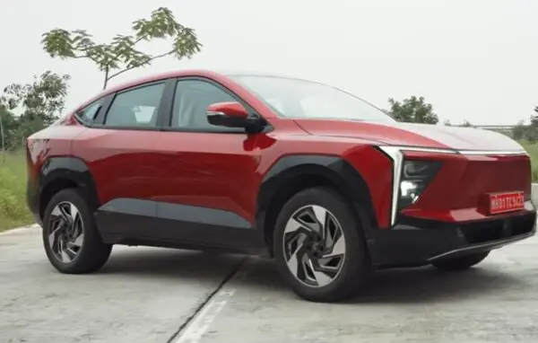 Mahindra XEV 9e Electric Car motor power battery power range top speed and all specification feature launching latest update 2025:-