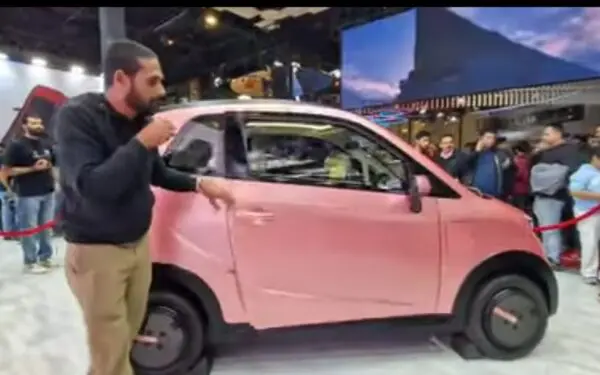 Vayve Mobility Eva Electric Car all specification feature motor power battery power top speed range total seating capacity price and latest launching update 2025 2026 new model :-